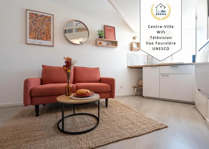 Appartement BnGo I L'Élégant I Duplex Croix-Rousse vue sur Fourvière, 2 personnes, Cosy et moderne à Lyon