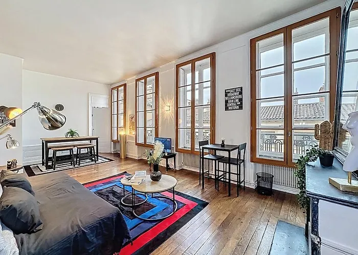 Home Away Tramassac 1 Lyon