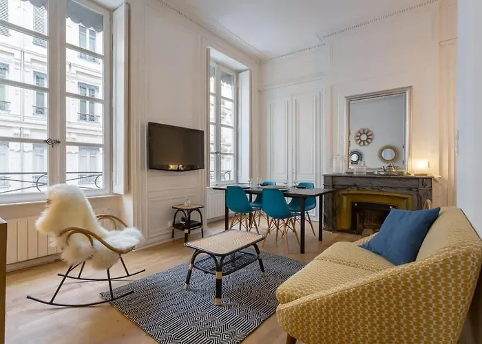 Patchwork - Furnished Apartment - Downtown Lyon
