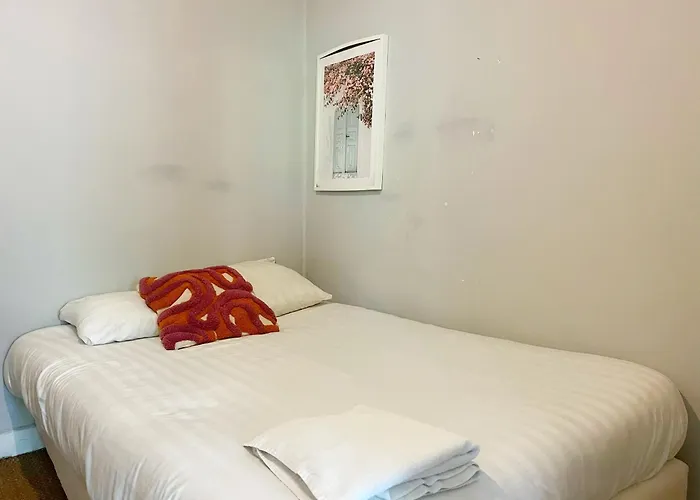 Le Valmy - appartement 6 personnes - check in h24 wifi Lyon