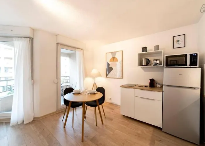 All in Lyon | Cocon Part-Dieu avec balcon