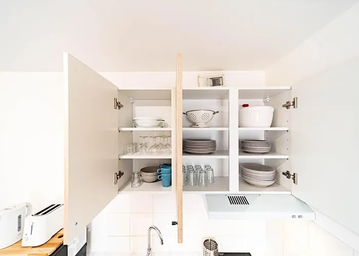 Le petit Montel- studio avec garage-métro Valmy Lyon