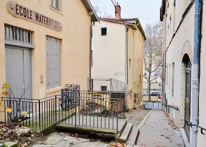 Apartment With Terrace - St Paul Lyon