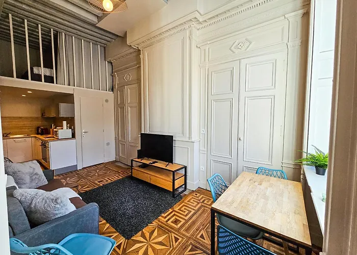 Le Haussman 4 places - Louis Pradel - Netflix Lyon