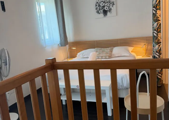 Appartement Confluence - Superbe pied à terre avec parking privé à Lyon