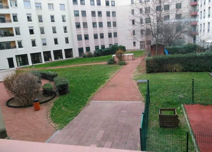 Bel et spacieux appartement de 84 m² avec parking très proche du Métro Garibaldi Lyon